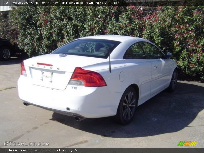 Ice White / Soverign Hide Cacao Brown Leather/Off Black 2011 Volvo C70 T5