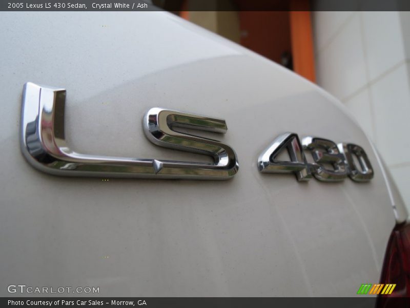 Crystal White / Ash 2005 Lexus LS 430 Sedan
