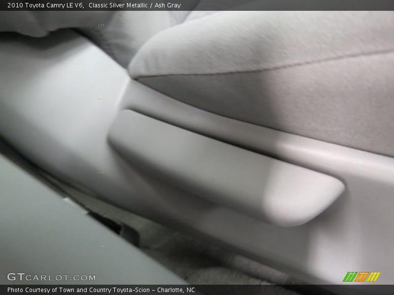 Classic Silver Metallic / Ash Gray 2010 Toyota Camry LE V6