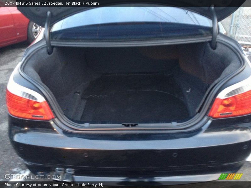  2007 5 Series 525i Sedan Trunk