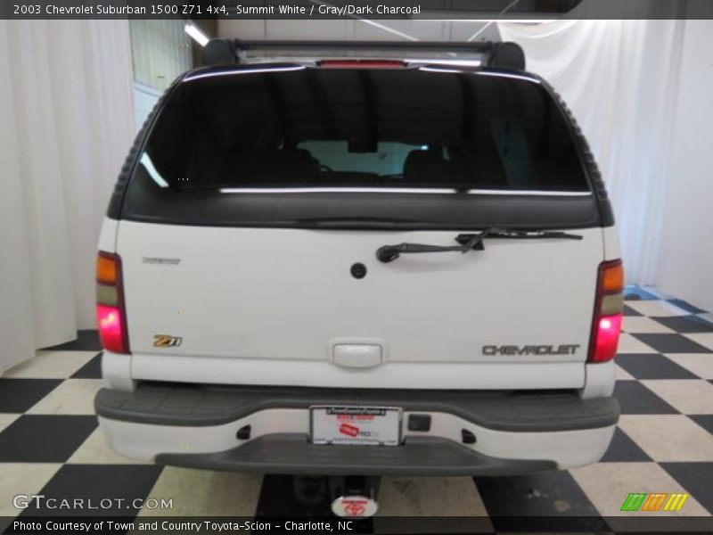 Summit White / Gray/Dark Charcoal 2003 Chevrolet Suburban 1500 Z71 4x4