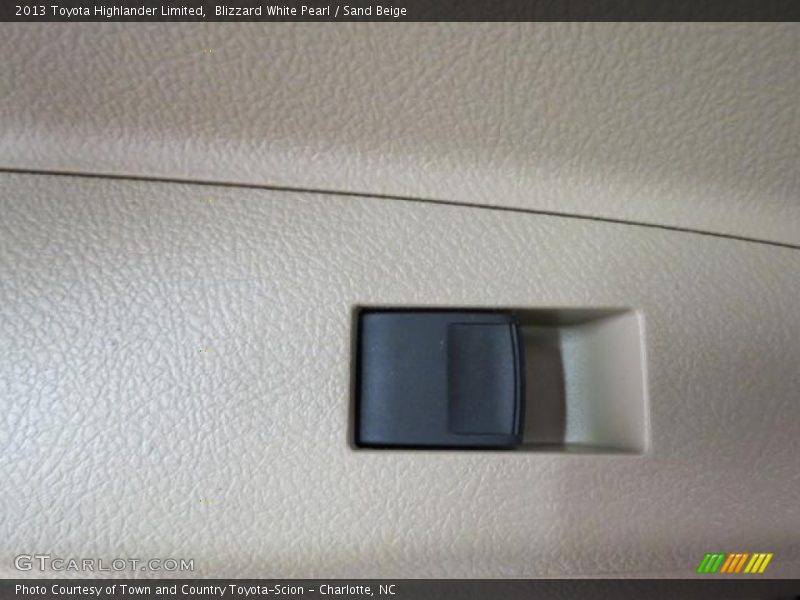 Blizzard White Pearl / Sand Beige 2013 Toyota Highlander Limited