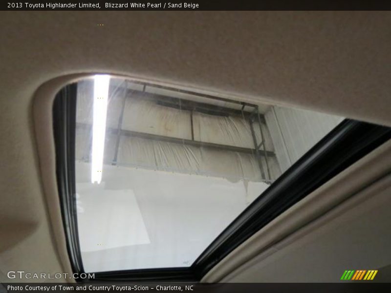 Blizzard White Pearl / Sand Beige 2013 Toyota Highlander Limited