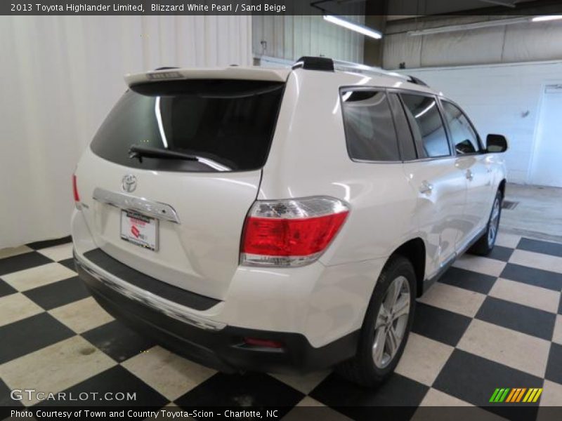 Blizzard White Pearl / Sand Beige 2013 Toyota Highlander Limited