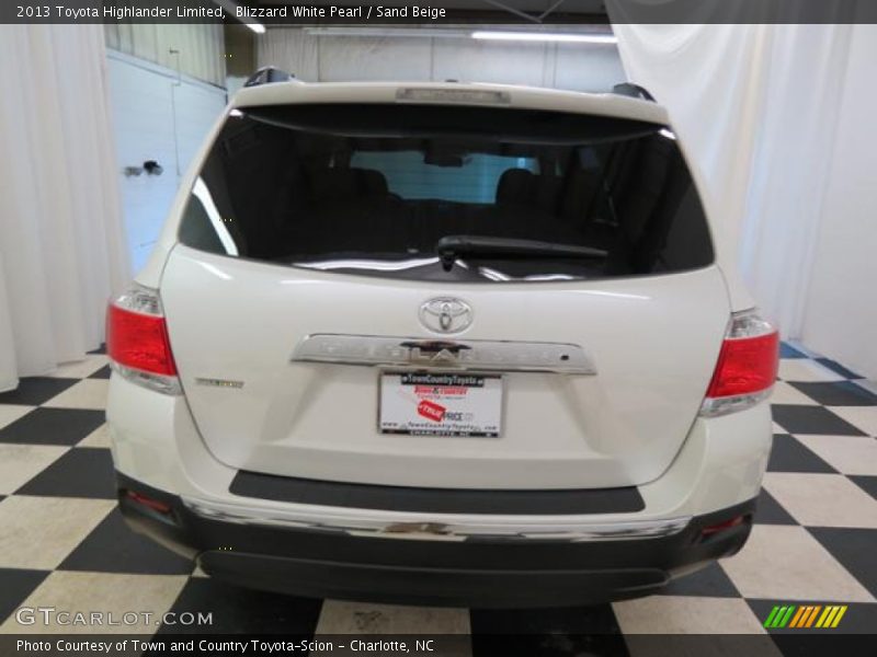 Blizzard White Pearl / Sand Beige 2013 Toyota Highlander Limited