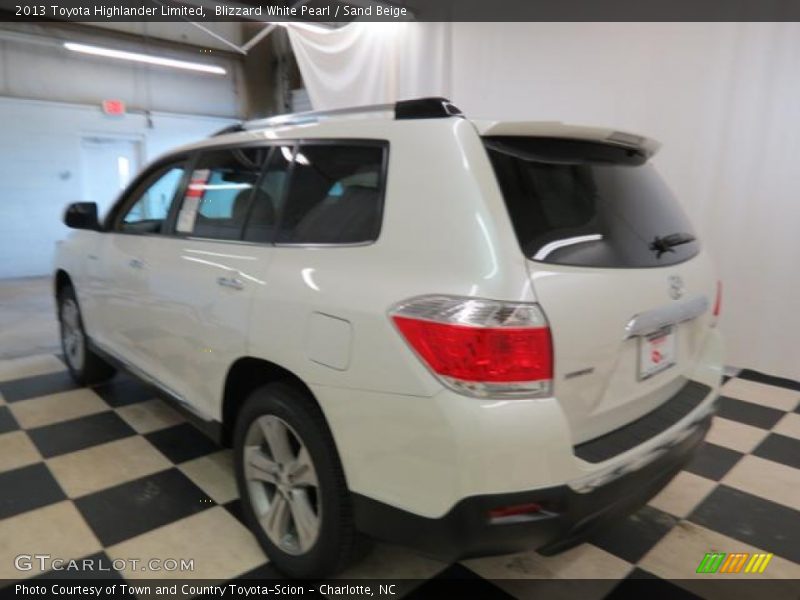 Blizzard White Pearl / Sand Beige 2013 Toyota Highlander Limited