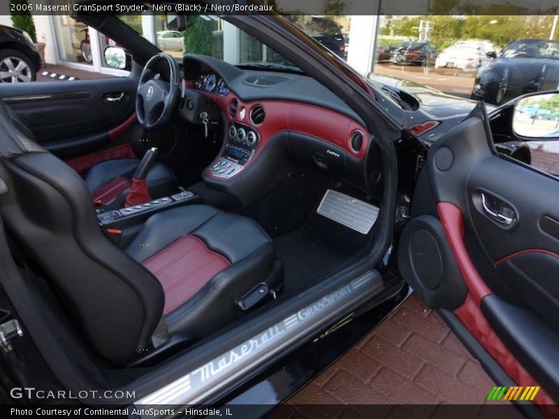 Nero/Bordeaux Interior - 2006 GranSport Spyder 