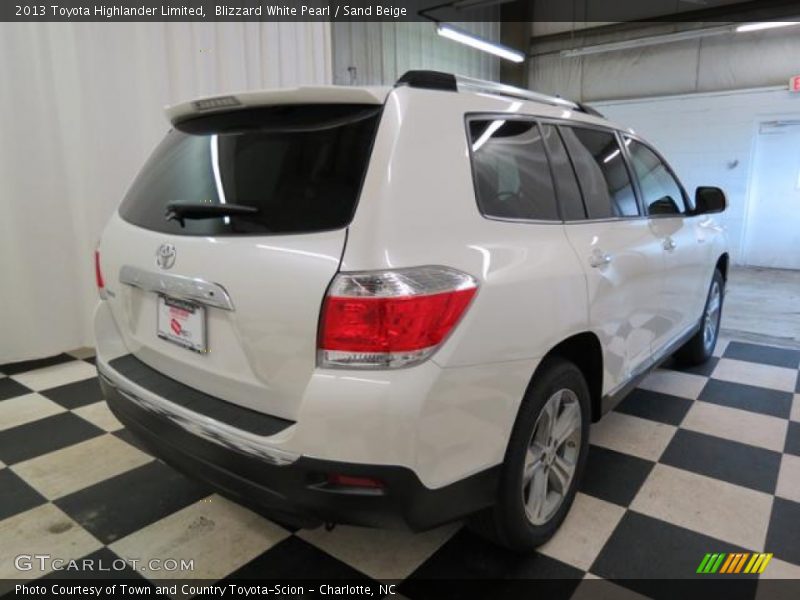 Blizzard White Pearl / Sand Beige 2013 Toyota Highlander Limited