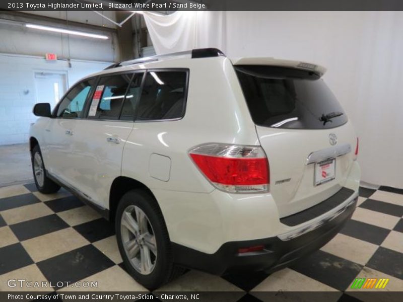 Blizzard White Pearl / Sand Beige 2013 Toyota Highlander Limited
