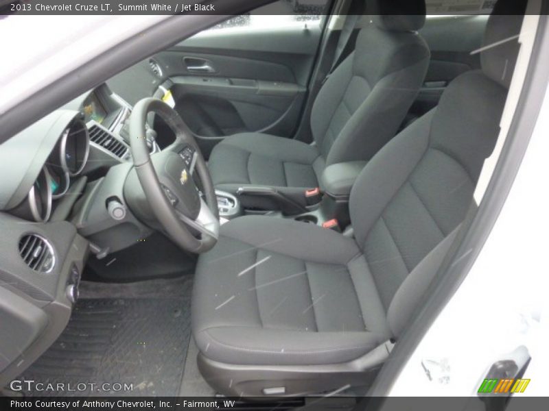 Summit White / Jet Black 2013 Chevrolet Cruze LT