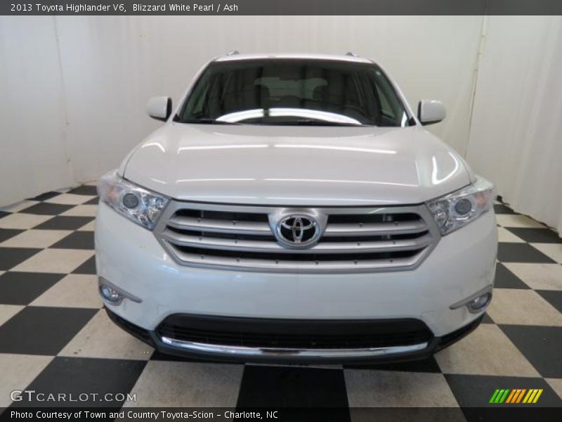 Blizzard White Pearl / Ash 2013 Toyota Highlander V6