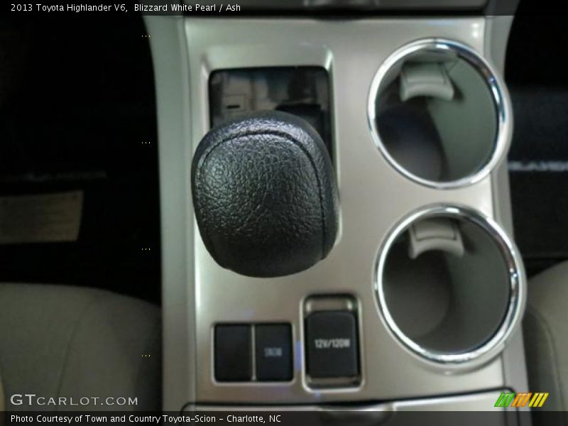 Blizzard White Pearl / Ash 2013 Toyota Highlander V6