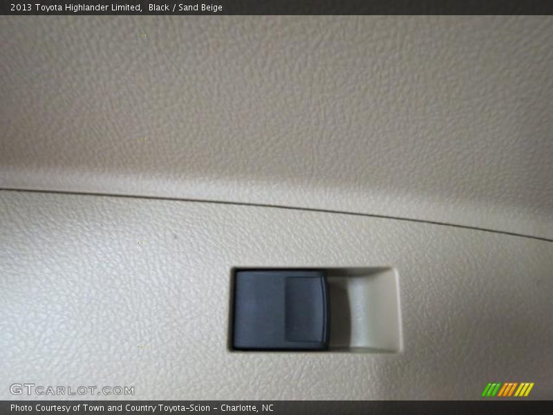 Black / Sand Beige 2013 Toyota Highlander Limited