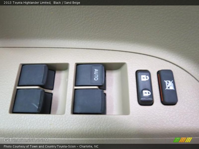 Black / Sand Beige 2013 Toyota Highlander Limited