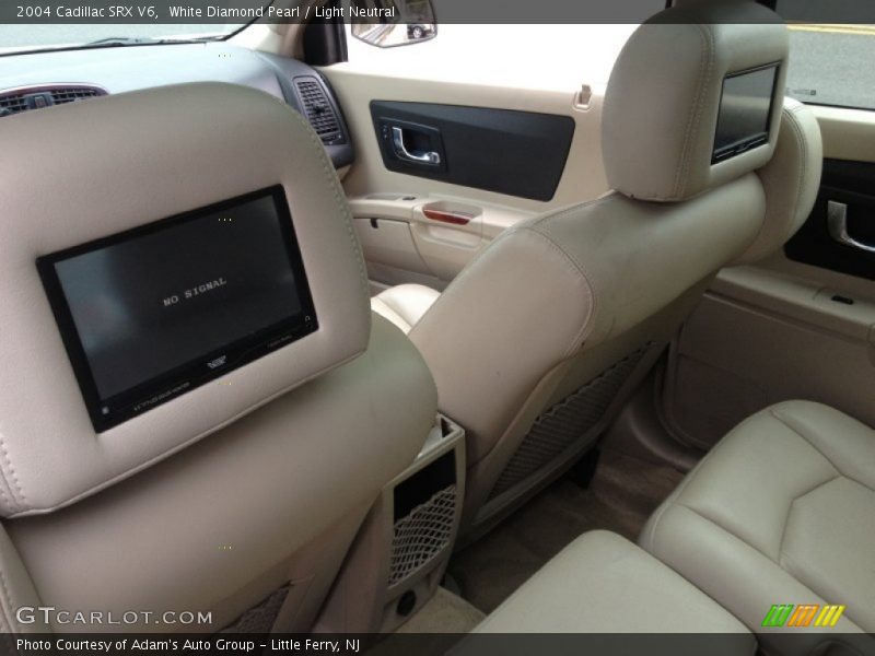 White Diamond Pearl / Light Neutral 2004 Cadillac SRX V6