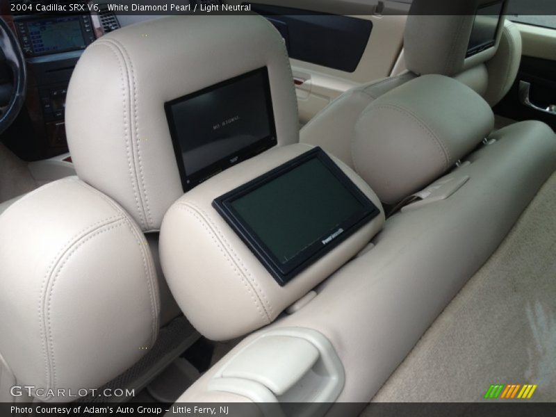 White Diamond Pearl / Light Neutral 2004 Cadillac SRX V6