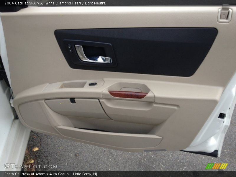 White Diamond Pearl / Light Neutral 2004 Cadillac SRX V6
