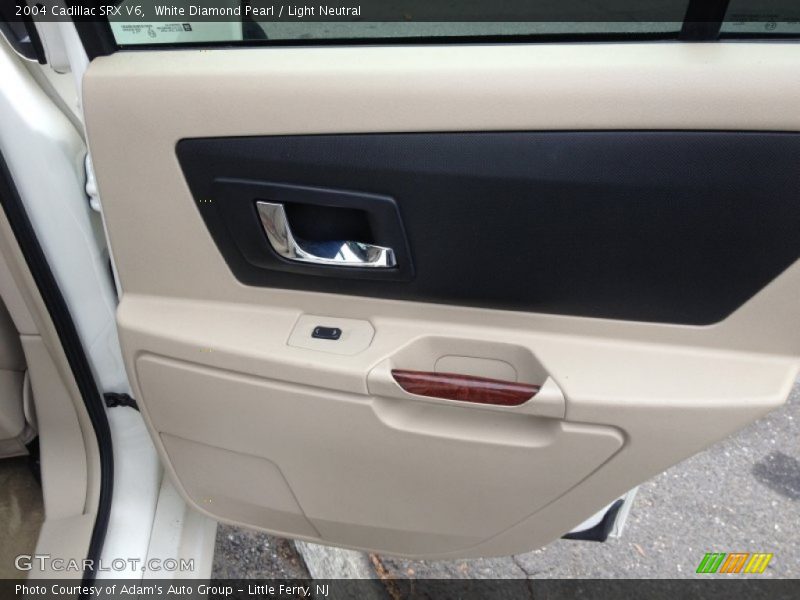 White Diamond Pearl / Light Neutral 2004 Cadillac SRX V6