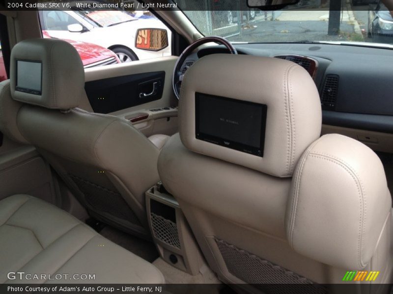 White Diamond Pearl / Light Neutral 2004 Cadillac SRX V6