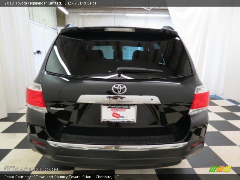Black / Sand Beige 2013 Toyota Highlander Limited