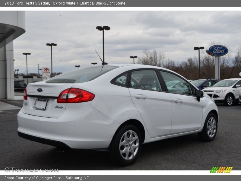 Oxford White / Charcoal Black/Light Stone 2013 Ford Fiesta S Sedan