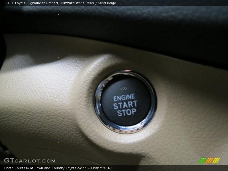 Blizzard White Pearl / Sand Beige 2013 Toyota Highlander Limited