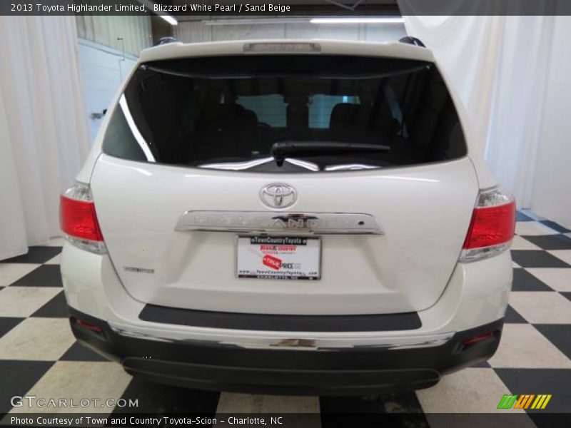 Blizzard White Pearl / Sand Beige 2013 Toyota Highlander Limited