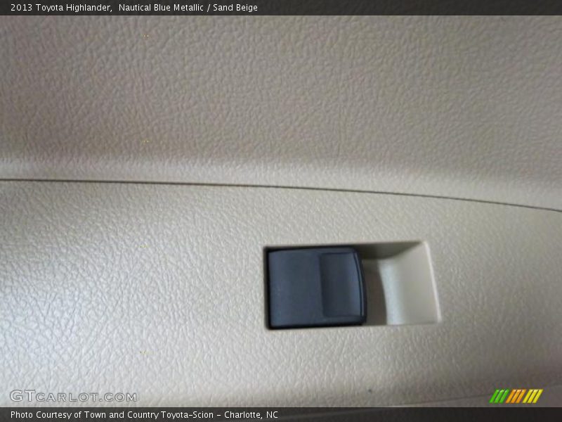 Nautical Blue Metallic / Sand Beige 2013 Toyota Highlander