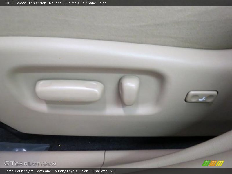 Nautical Blue Metallic / Sand Beige 2013 Toyota Highlander