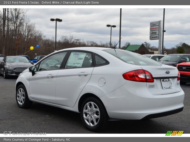 Oxford White / Charcoal Black/Light Stone 2013 Ford Fiesta S Sedan