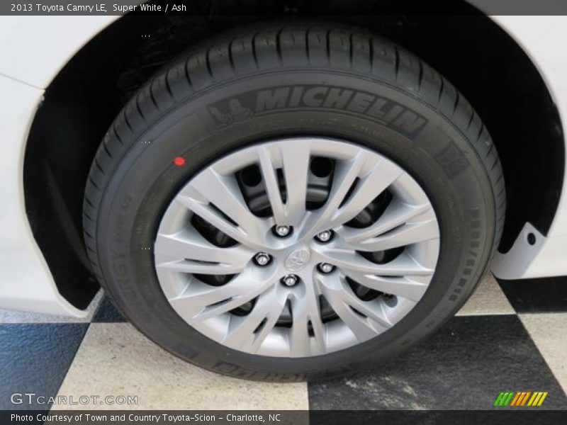 Super White / Ash 2013 Toyota Camry LE