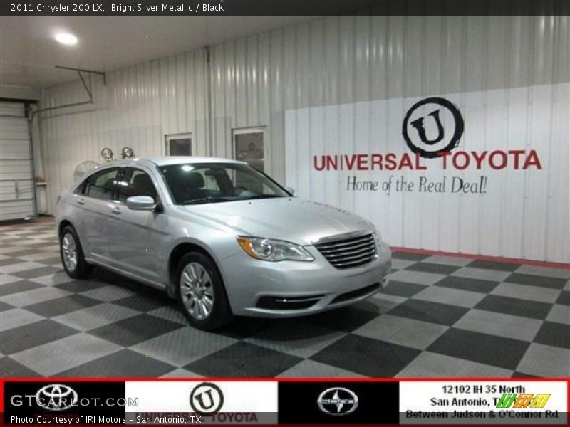 Bright Silver Metallic / Black 2011 Chrysler 200 LX