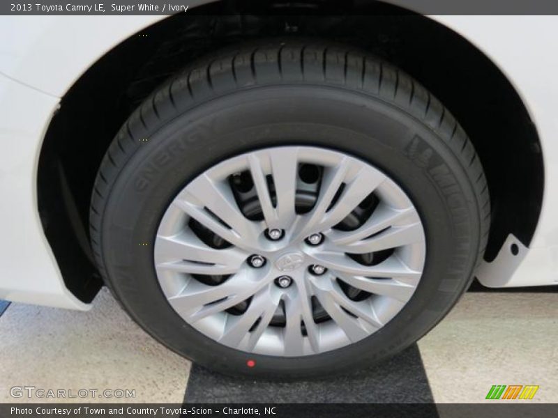 Super White / Ivory 2013 Toyota Camry LE