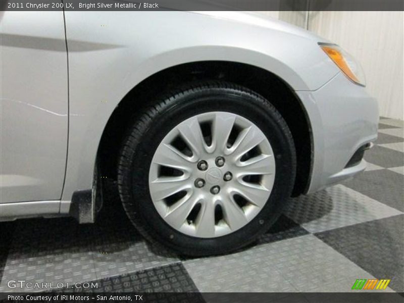 Bright Silver Metallic / Black 2011 Chrysler 200 LX