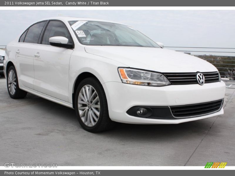 Candy White / Titan Black 2011 Volkswagen Jetta SEL Sedan