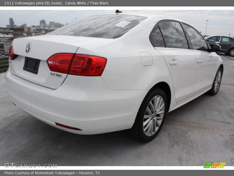 Candy White / Titan Black 2011 Volkswagen Jetta SEL Sedan