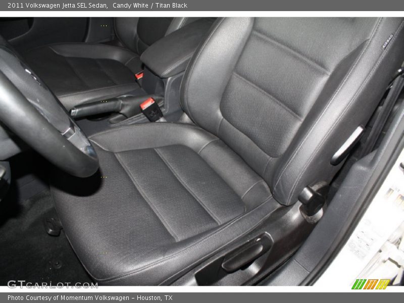 Candy White / Titan Black 2011 Volkswagen Jetta SEL Sedan