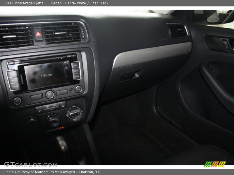 Candy White / Titan Black 2011 Volkswagen Jetta SEL Sedan