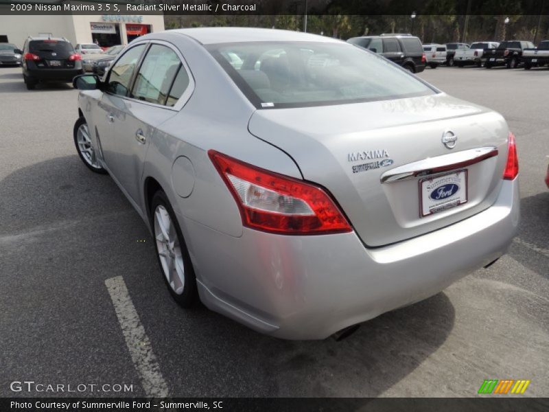 Radiant Silver Metallic / Charcoal 2009 Nissan Maxima 3.5 S