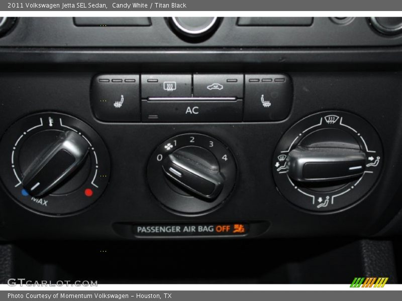 Candy White / Titan Black 2011 Volkswagen Jetta SEL Sedan