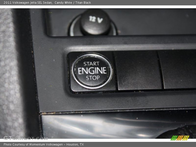 Candy White / Titan Black 2011 Volkswagen Jetta SEL Sedan