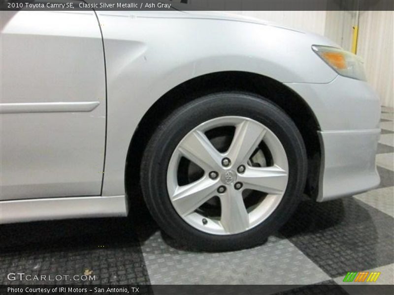 Classic Silver Metallic / Ash Gray 2010 Toyota Camry SE