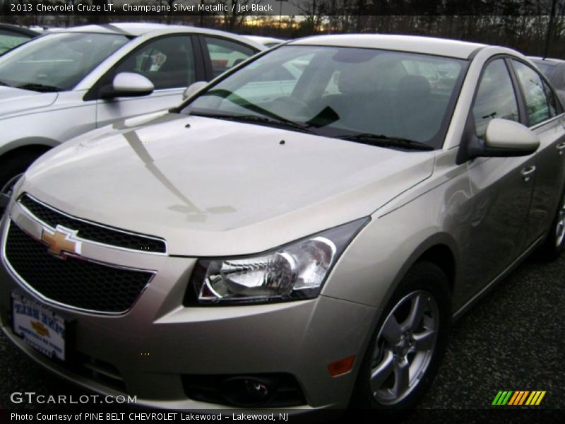Champagne Silver Metallic / Jet Black 2013 Chevrolet Cruze LT