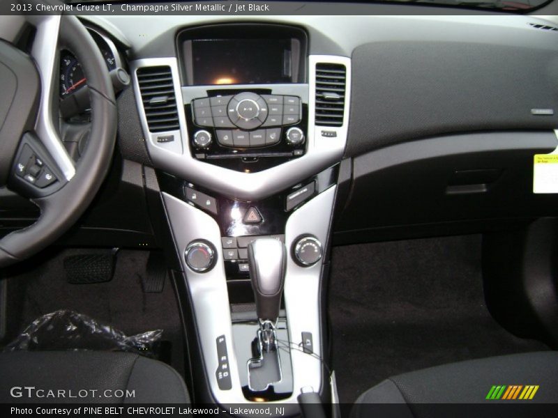 Champagne Silver Metallic / Jet Black 2013 Chevrolet Cruze LT