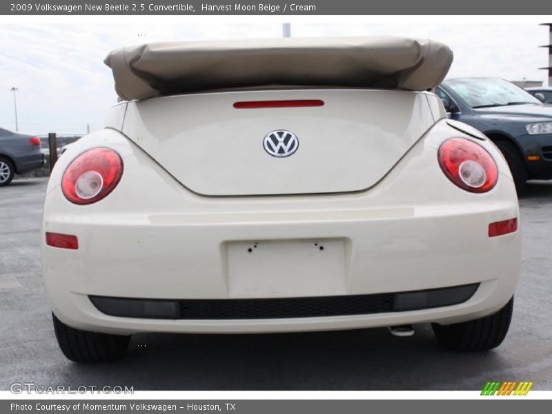 Harvest Moon Beige / Cream 2009 Volkswagen New Beetle 2.5 Convertible