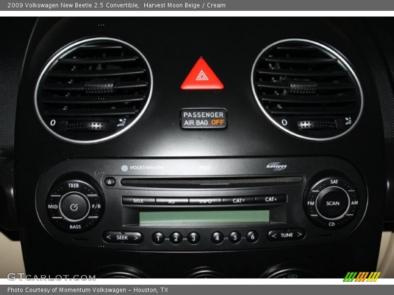 Harvest Moon Beige / Cream 2009 Volkswagen New Beetle 2.5 Convertible