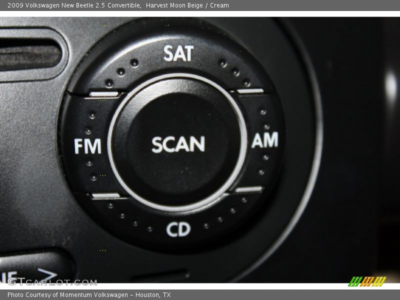 Harvest Moon Beige / Cream 2009 Volkswagen New Beetle 2.5 Convertible