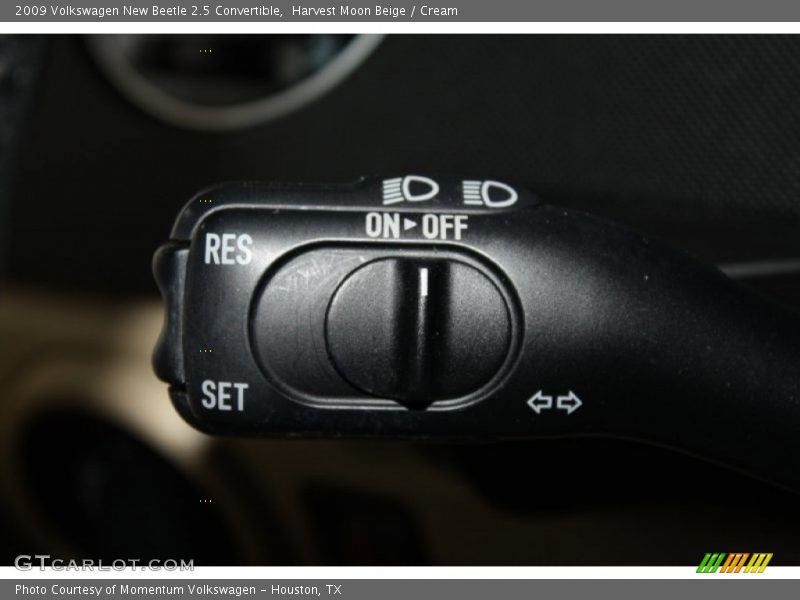 Harvest Moon Beige / Cream 2009 Volkswagen New Beetle 2.5 Convertible
