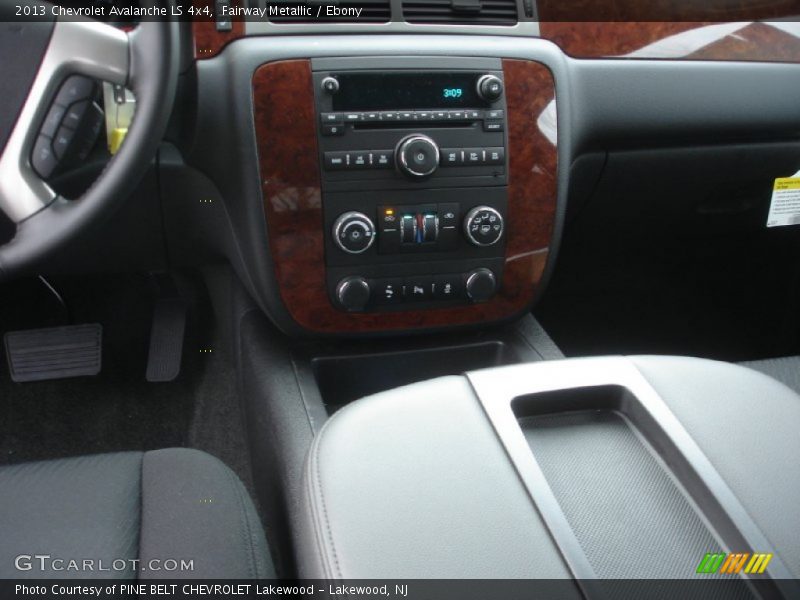 Fairway Metallic / Ebony 2013 Chevrolet Avalanche LS 4x4