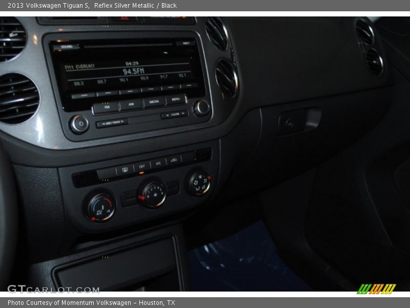 Reflex Silver Metallic / Black 2013 Volkswagen Tiguan S